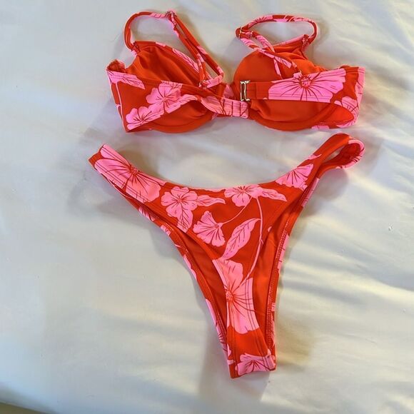 Wild fable bikini. Size small. Light new. WU103 - Picture 2 of 2